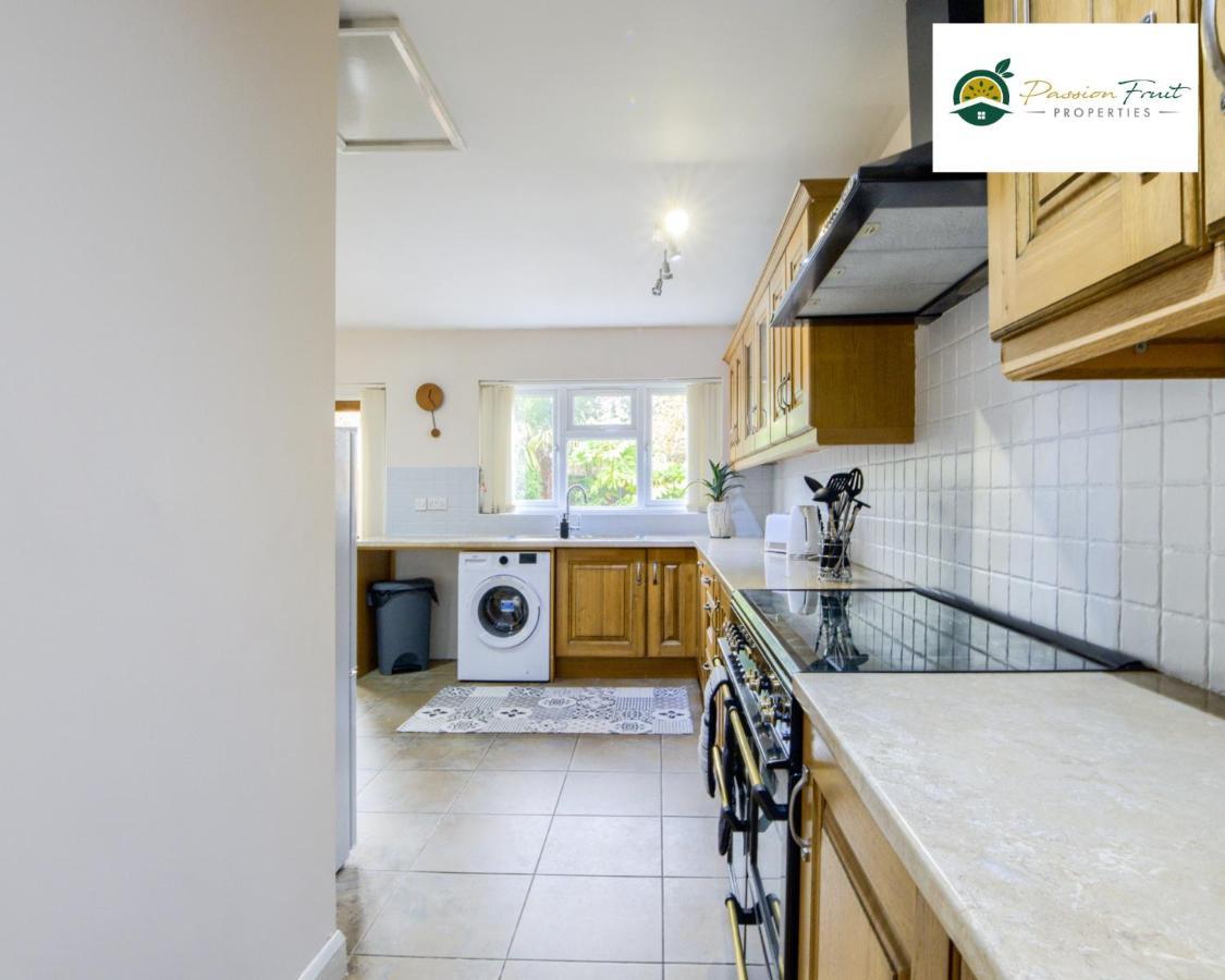 Cozy Home: 3br With Netflix, Wi-fi & Garden Coventry
